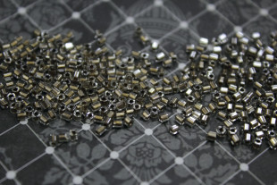 Бисер Япония 11/0 HEXAGON 5 г 0989